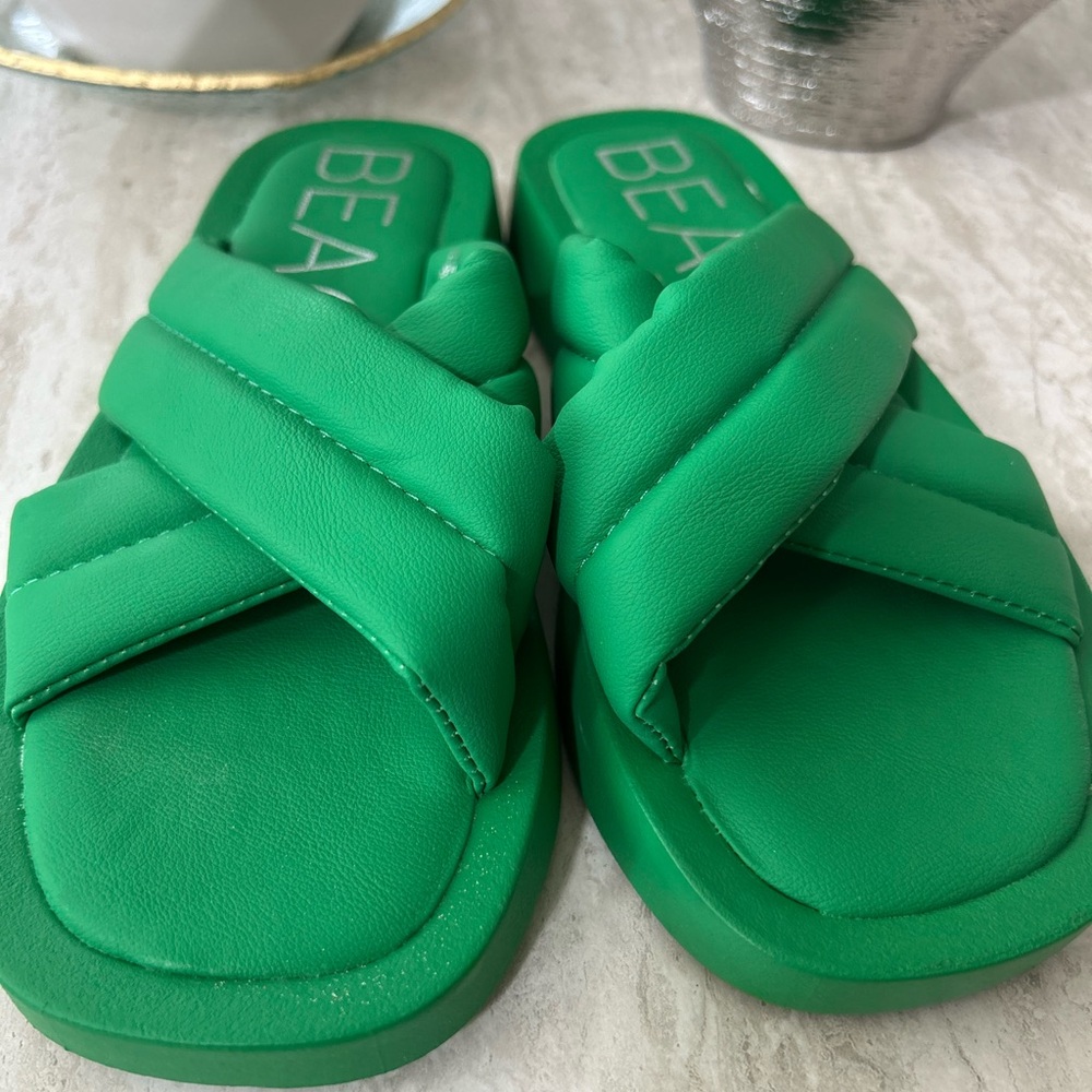 Beach by Matisse Green Sandals